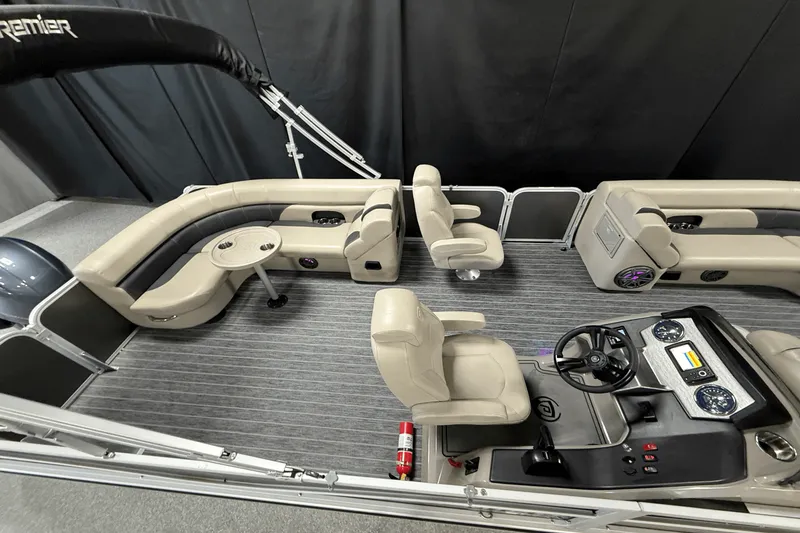 Slide: The Image of Premier 230 Sunsation 2023 - 11
