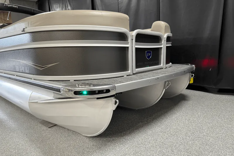 Slide: The Image of Premier 230 Sunsation 2023 - 15