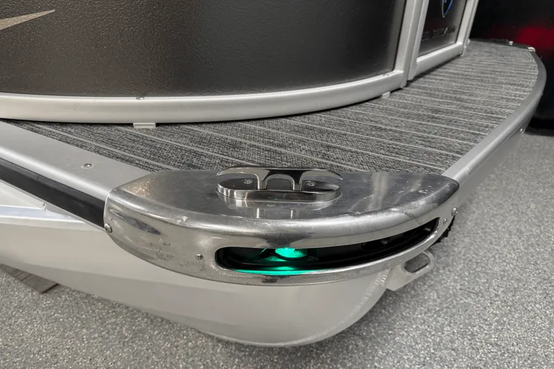 Slide: The Image of Premier 230 Sunsation 2023 - 16