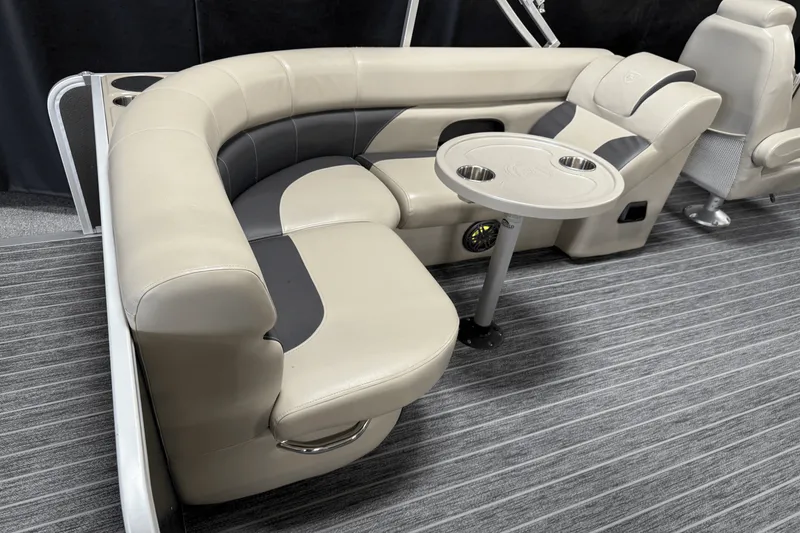 Slide: The Image of Premier 230 Sunsation 2023 - 29