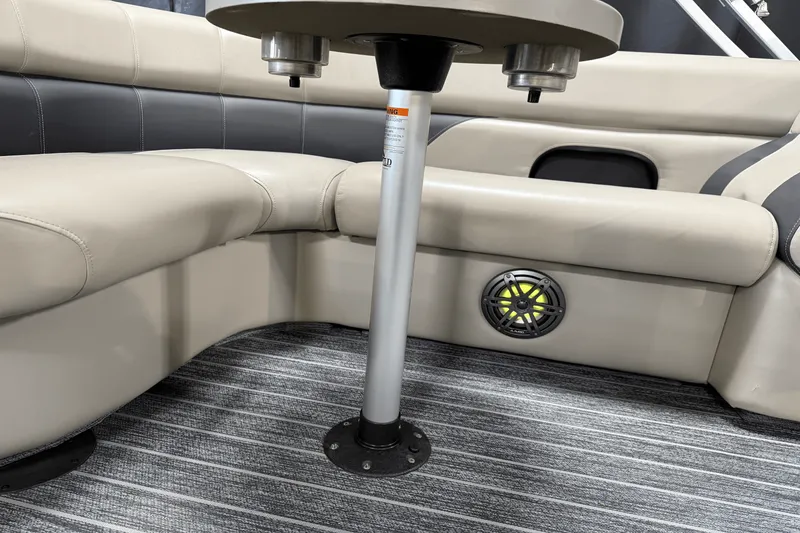 Slide: The Image of Premier 230 Sunsation 2023 - 31