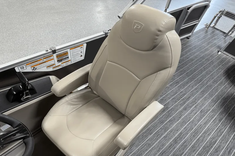 Slide: The Image of Premier 230 Sunsation 2023 - 55