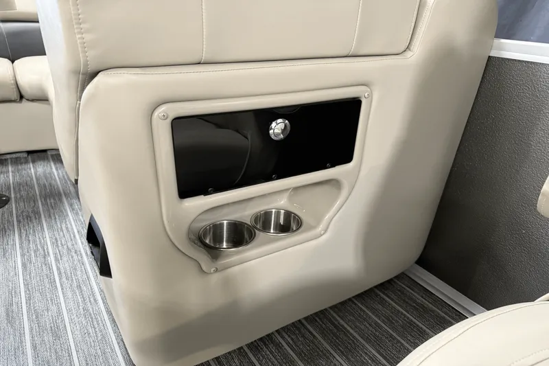 Slide: The Image of Premier 230 Sunsation 2023 - 59