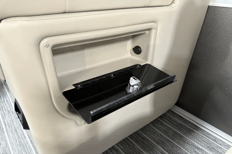 Slide: The Image of Premier 230 Sunsation 2023 - 60