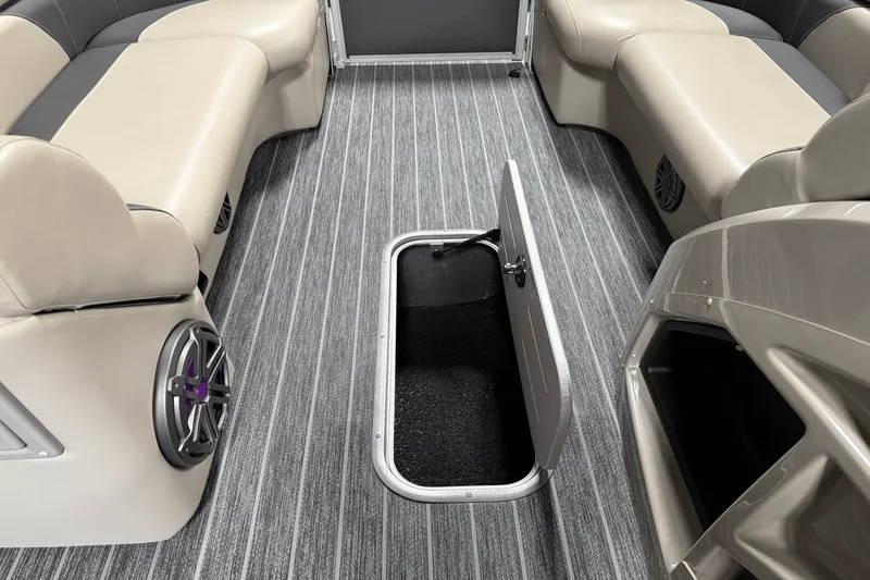 Slide: The Image of Premier 230 Sunsation 2023 - 63