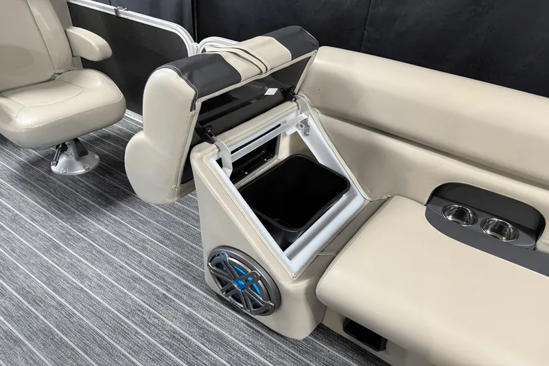 Slide: The Image of Premier 230 Sunsation 2023 - 68