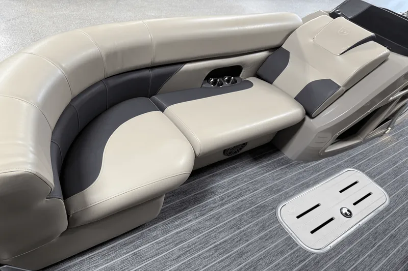 Slide: The Image of Premier 230 Sunsation 2023 - 72