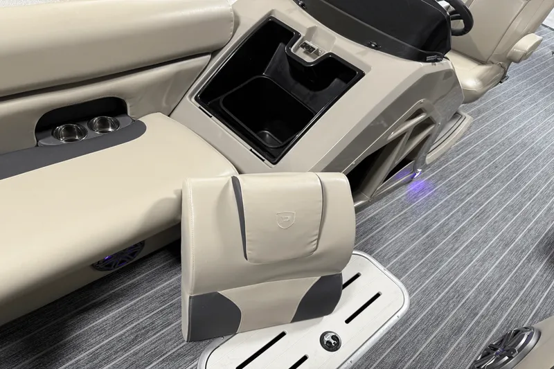 Slide: The Image of Premier 230 Sunsation 2023 - 77