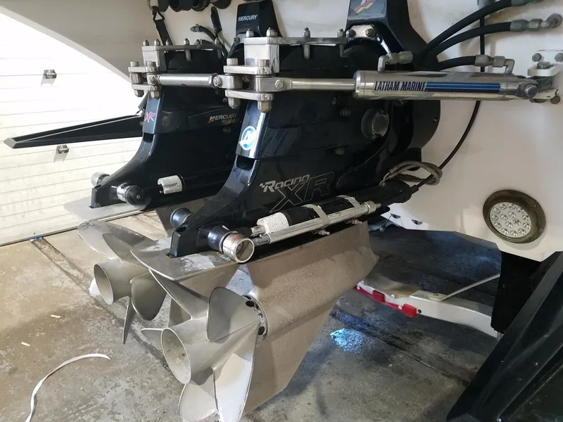 Slide: The Image of 2008 Fountain 42 Executioner boat with Mercury Racing XR outdrives and propellers. - 39