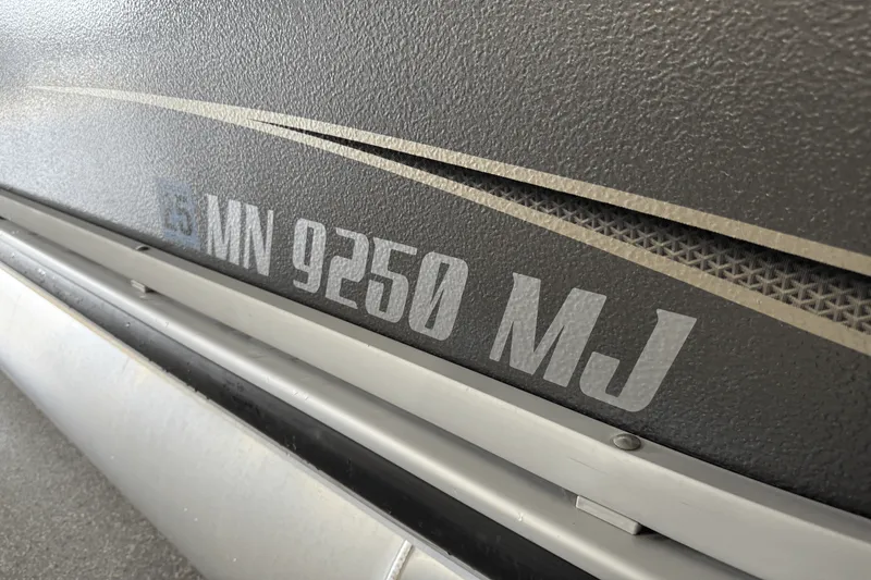 Slide: The Image of Premier 230 Sunsation 2023 - 20