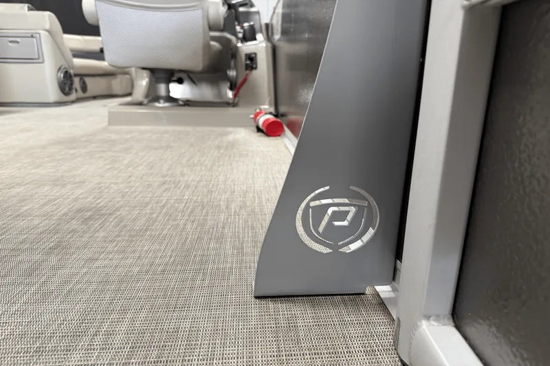 Slide: The Image of Premier 230 Sunsation 2023 - 31