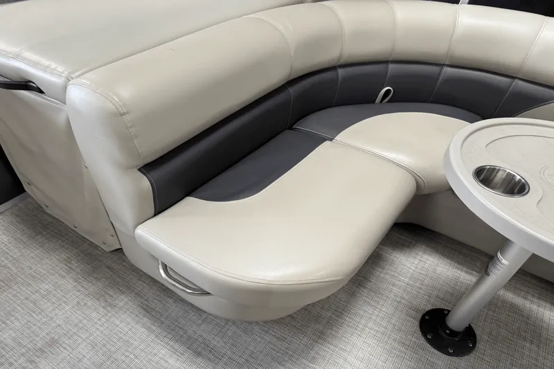 Slide: The Image of Premier 230 Sunsation 2023 - 39