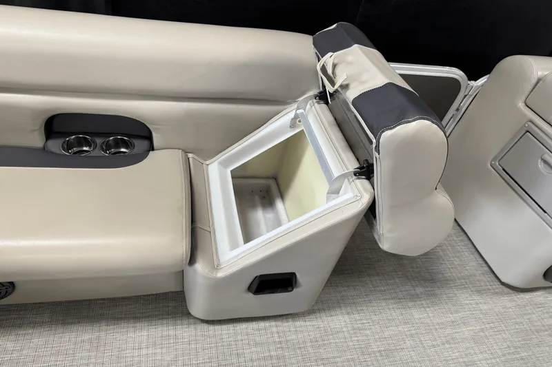 Slide: The Image of Premier 230 Sunsation 2023 - 46