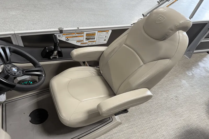 Slide: The Image of Premier 230 Sunsation 2023 - 52