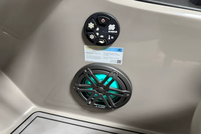 Slide: The Image of Premier 230 Sunsation 2023 - 53