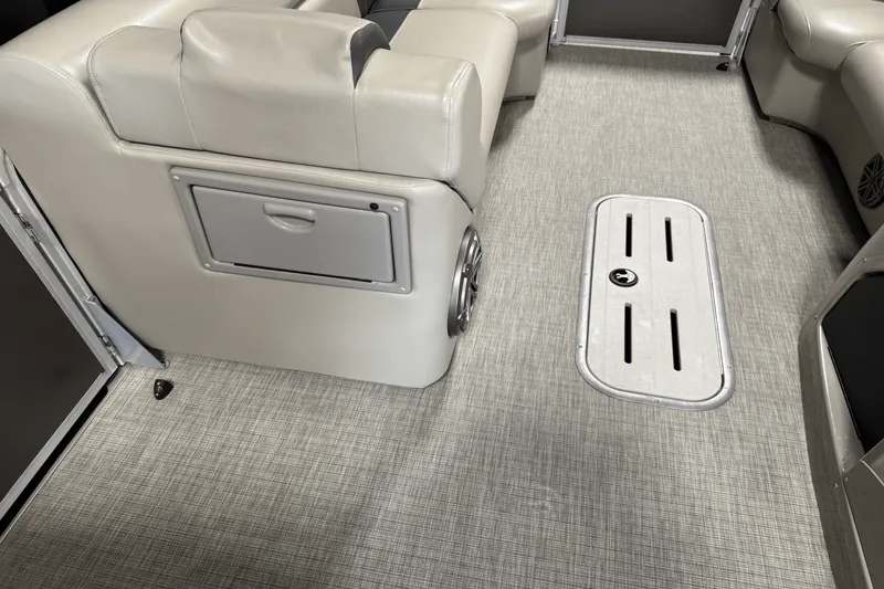 Slide: The Image of Premier 230 Sunsation 2023 - 68