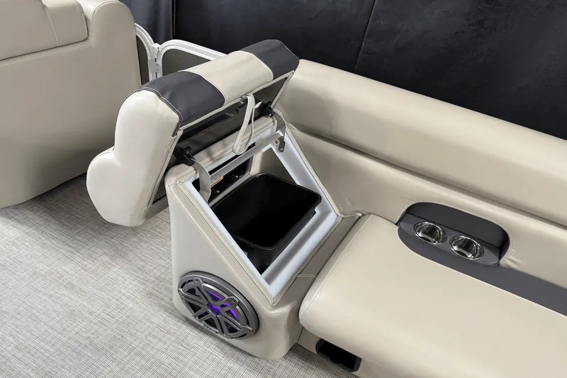 Slide: The Image of Premier 230 Sunsation 2023 - 70