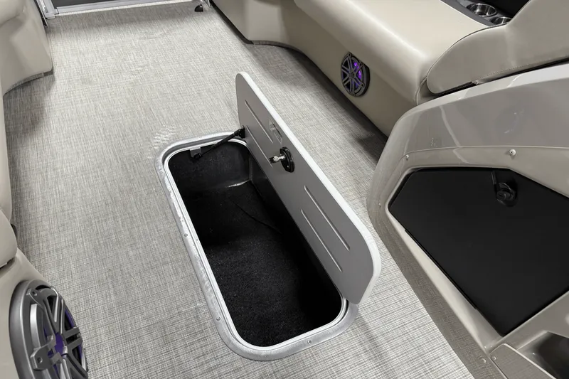 Slide: The Image of Premier 230 Sunsation 2023 - 76