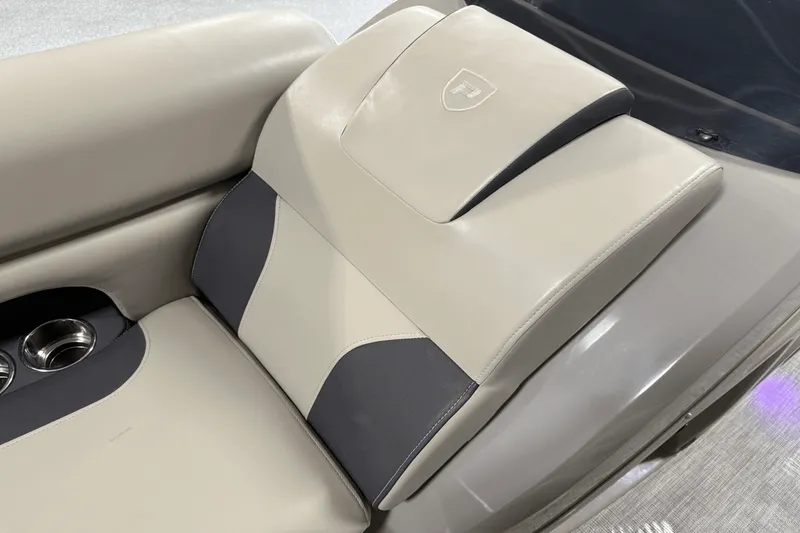 Slide: The Image of Premier 230 Sunsation 2023 - 78