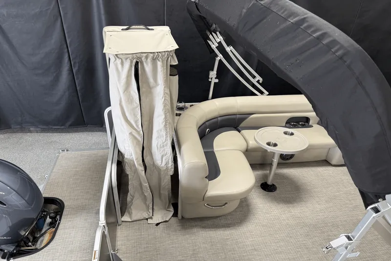 Slide: The Image of Premier 230 Sunsation 2023 - 9