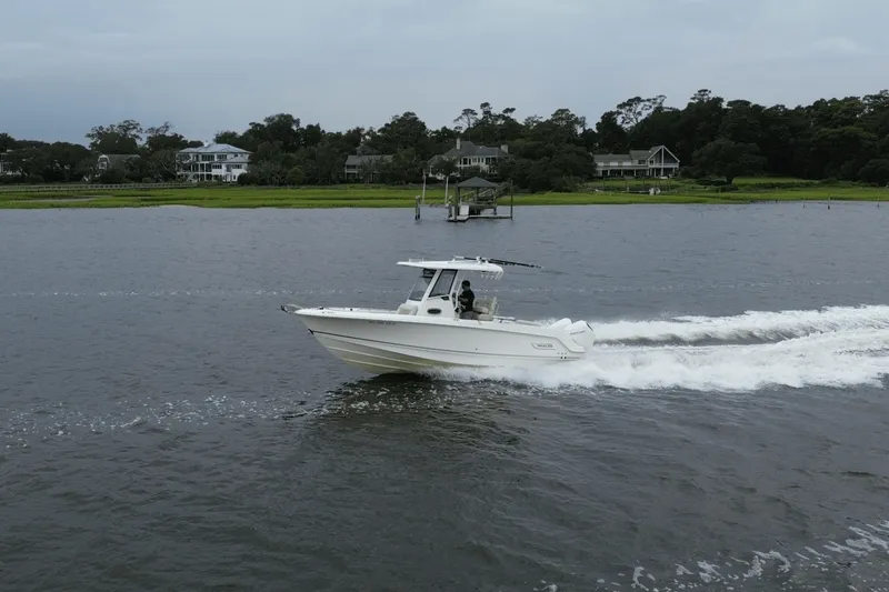 Slide: The Image of Boston Whaler 250 OUTRAGE 2020 - 6