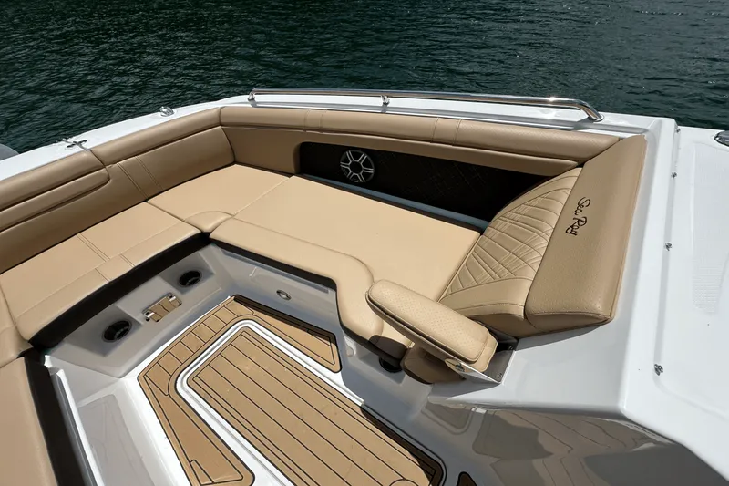 Slide: The Image of Sea Ray SDX 290 2026 - 20