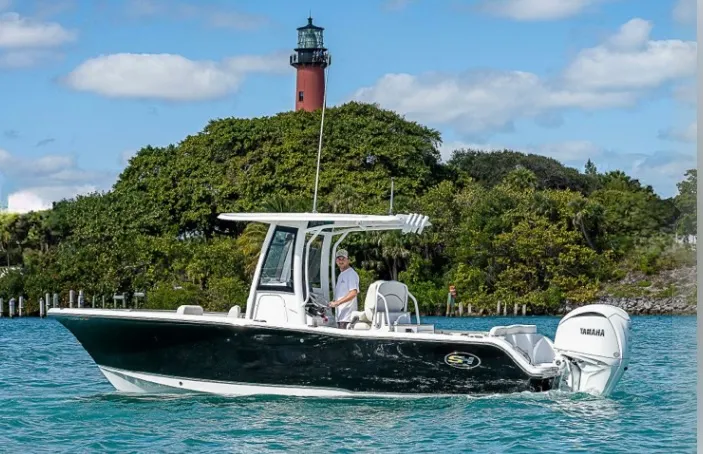 Slide: The Image of Sea Hunt ULTRA 239 SE 2022 - 1