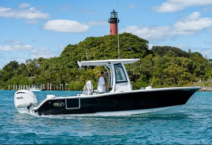 Slide: The Image of Sea Hunt ULTRA 239 SE 2022 - 2