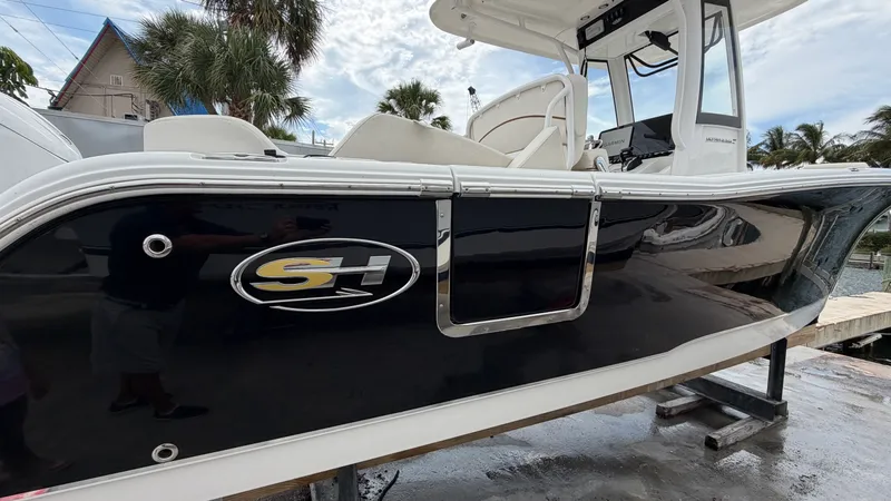 Slide: The Image of Sea Hunt ULTRA 239 SE 2022 - 22