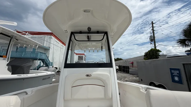 Slide: The Image of Sea Hunt ULTRA 239 SE 2022 - 26
