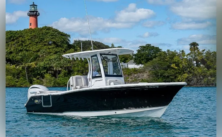 Slide: The Image of Sea Hunt ULTRA 239 SE 2022 - 3