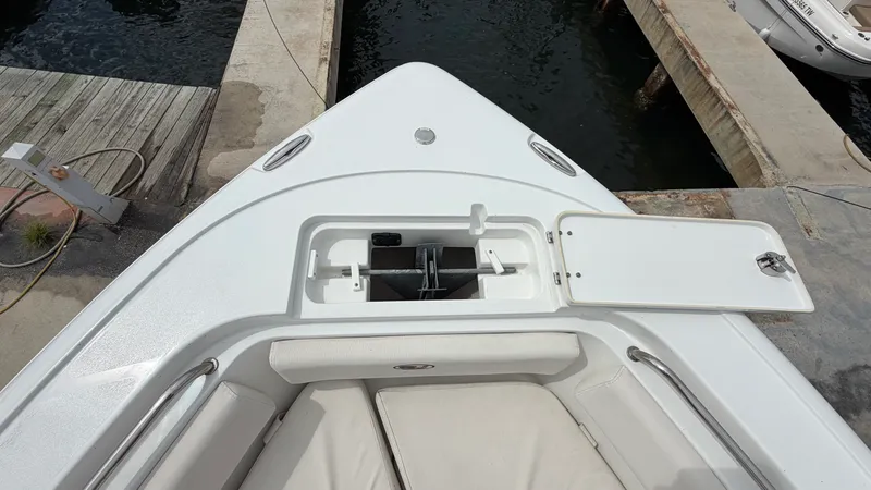 Slide: The Image of Sea Hunt ULTRA 239 SE 2022 - 32