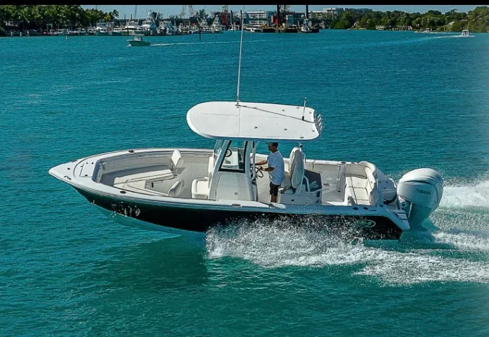 Slide: The Image of Sea Hunt ULTRA 239 SE 2022 - 4