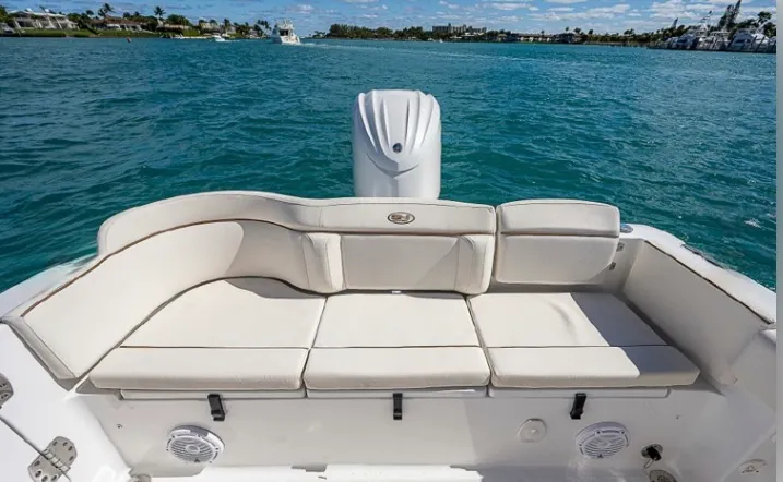 Slide: The Image of Sea Hunt ULTRA 239 SE 2022 - 5