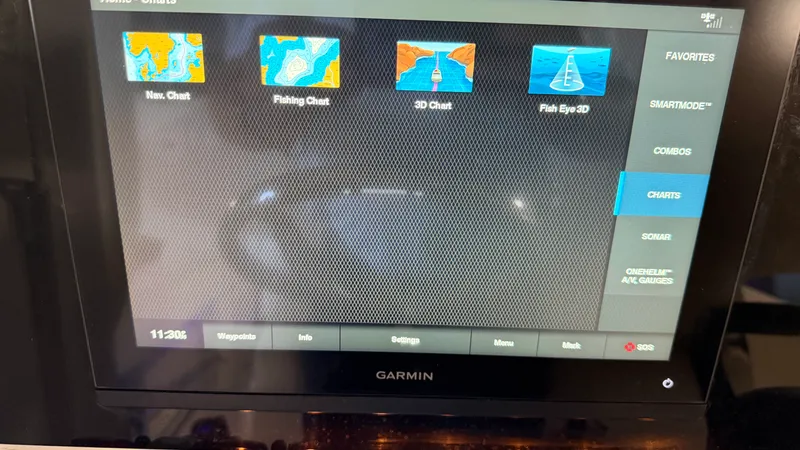 Slide: The Image of Sea Hunt ULTRA 239 SE 2022 - 53