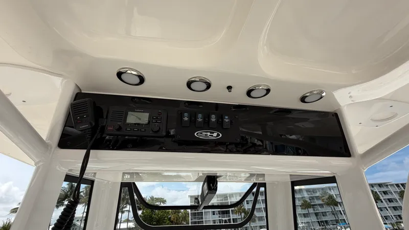 Slide: The Image of Sea Hunt ULTRA 239 SE 2022 - 60
