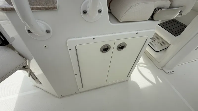 Slide: The Image of Sea Hunt ULTRA 239 SE 2022 - 65