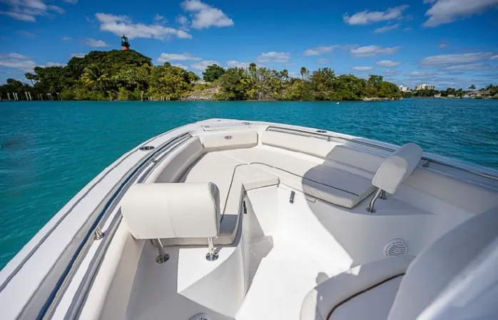 Slide: The Image of Sea Hunt ULTRA 239 SE 2022 - 7