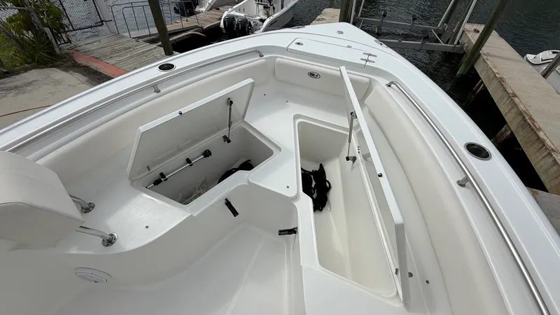 Slide: The Image of Sea Hunt ULTRA 239 SE 2022 - 75