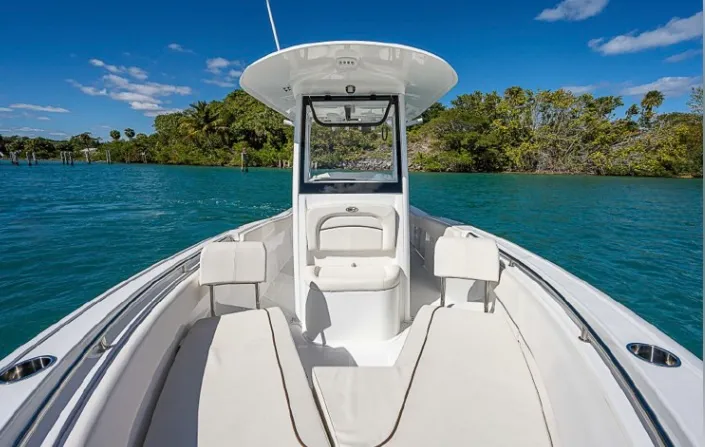 Slide: The Image of Sea Hunt ULTRA 239 SE 2022 - 8