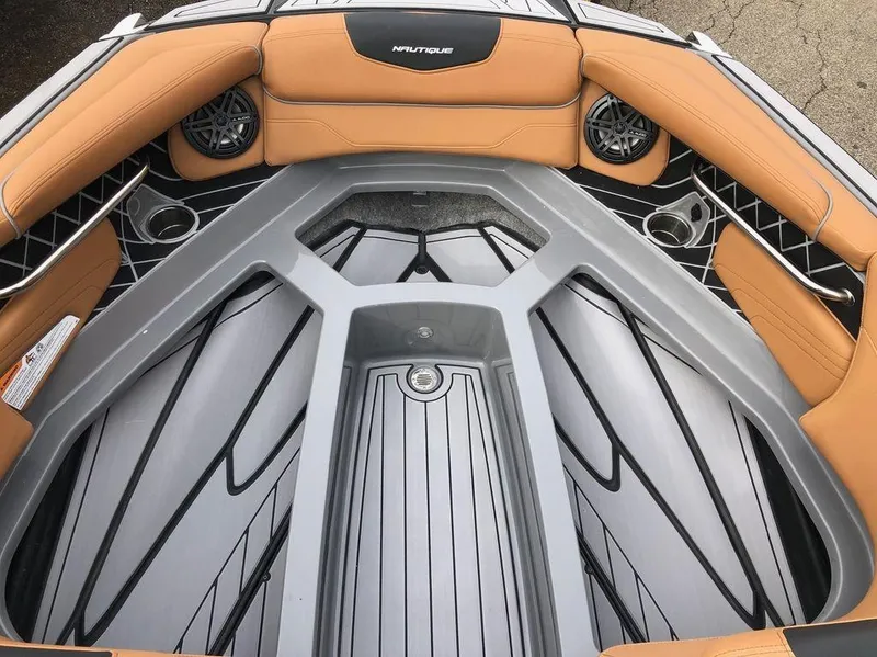 Slide: The Image of Nautique Super Air Nautique GS22 2019 - 11