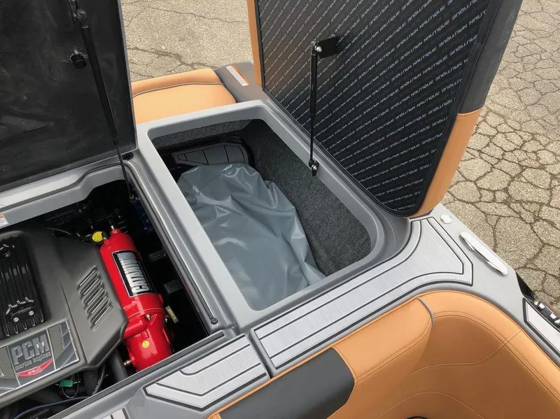 Slide: The Image of Nautique Super Air Nautique GS22 2019 - 3