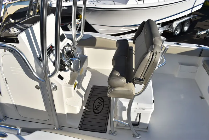 Slide: The Image of Key West Boats 239 FS 2024 - 15