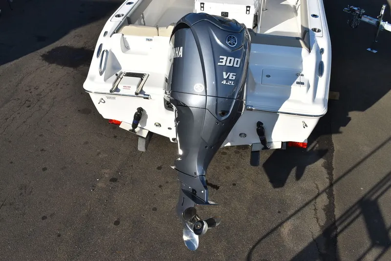 Slide: The Image of Key West Boats 239 FS 2024 - 8