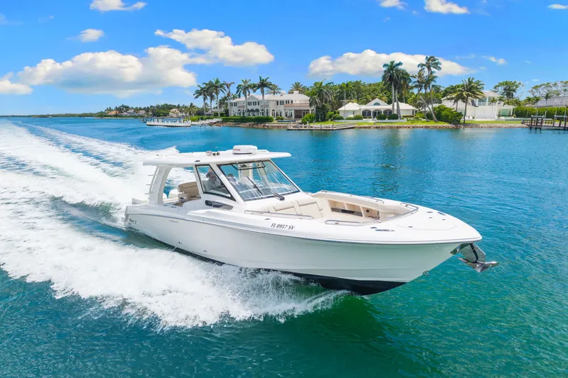 Slide: The Image of Boston Whaler 350 REALM 2021 - 2