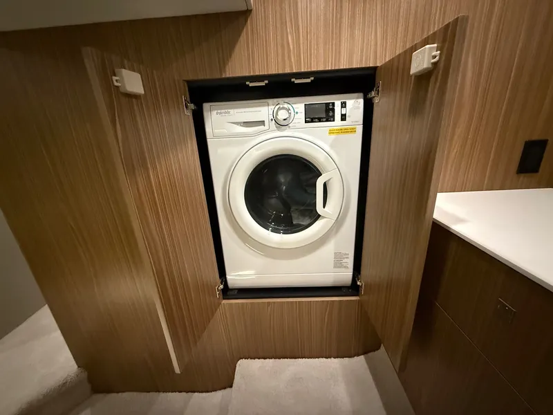 Slide: The Image of Cruisers Yachts 46 Cantius 2026 - 33