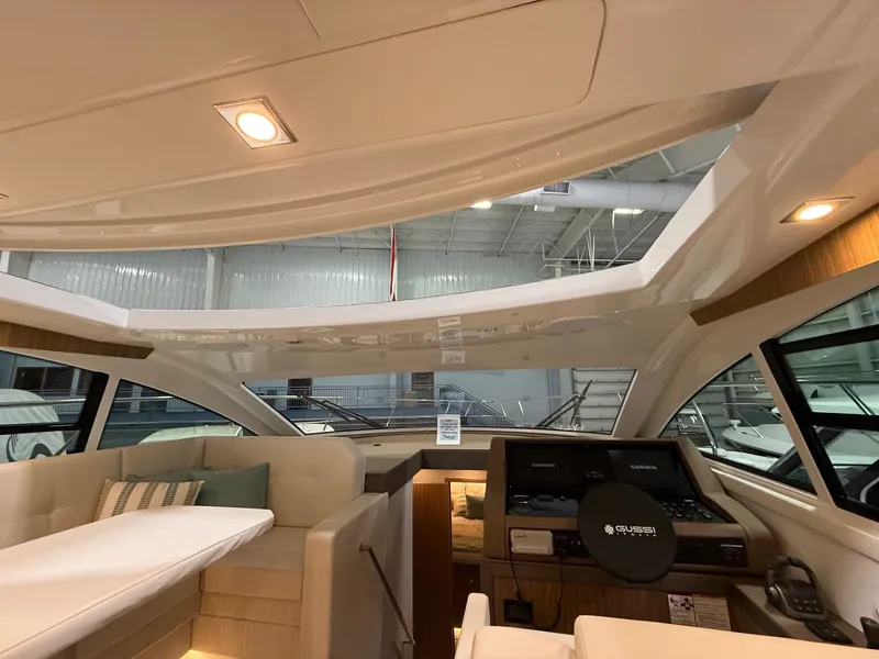 Slide: The Image of Cruisers Yachts 46 Cantius 2026 - 40