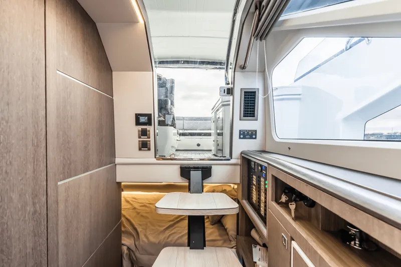 Slide: The Image of Galeon 325 GTO 2023 - 27