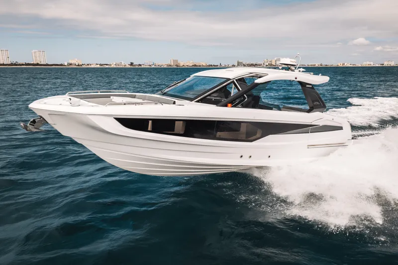 Slide: The Image of Galeon 325 GTO 2023 - 3