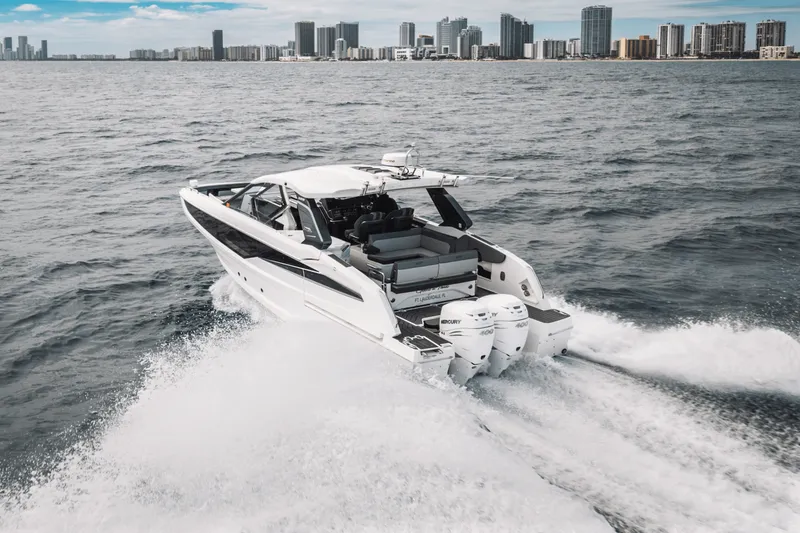 Slide: The Image of Galeon 325 GTO 2023 - 5